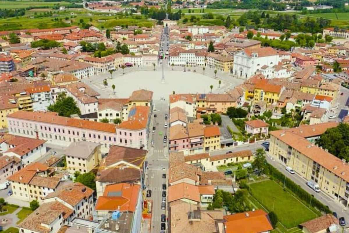 Il canto del grillo in città: perché lo sentiamo sempre meno