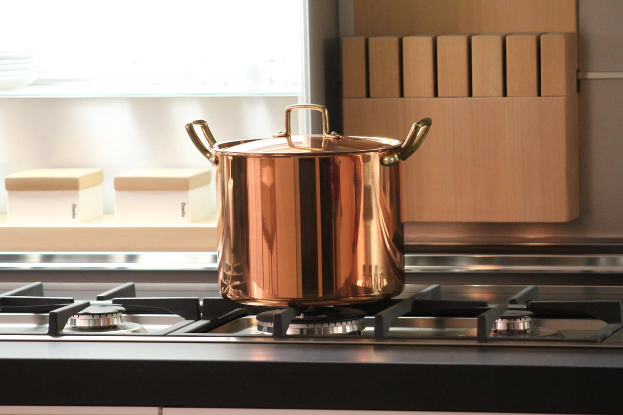 Induzione o gas: quale cucina costa meno in bolletta